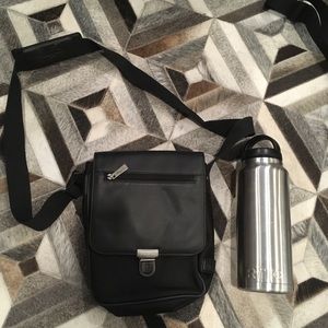 Kenneth Cole men’s messenger bag